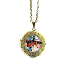 Load image into Gallery viewer, Vintage Elvis Presley locket Pendant The King Rock Jewelry Marilyn Monroe Audrey Hepburn